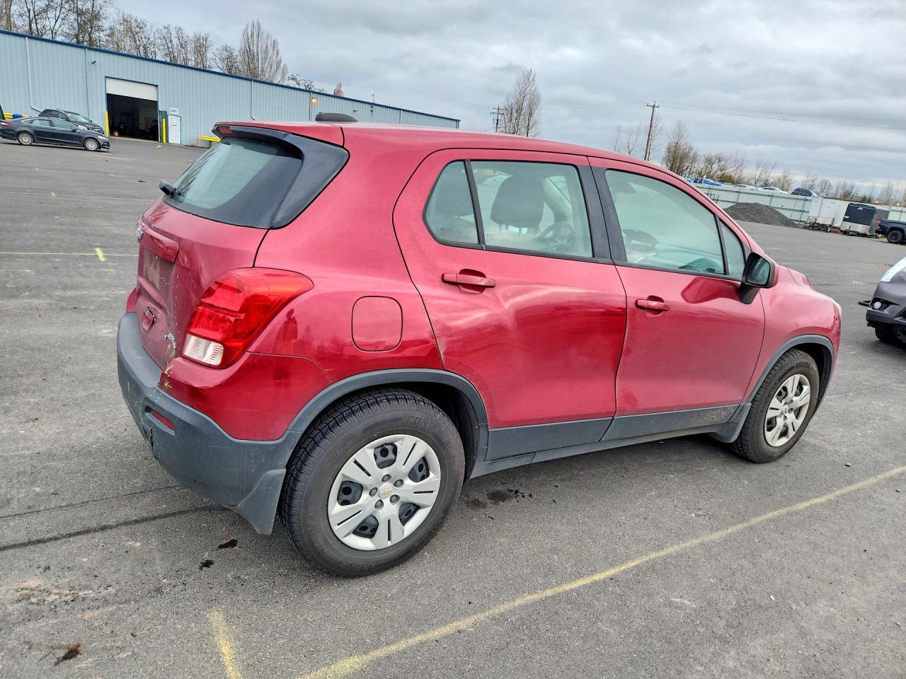 2015 CHEVROLET TRAX LS photo 3