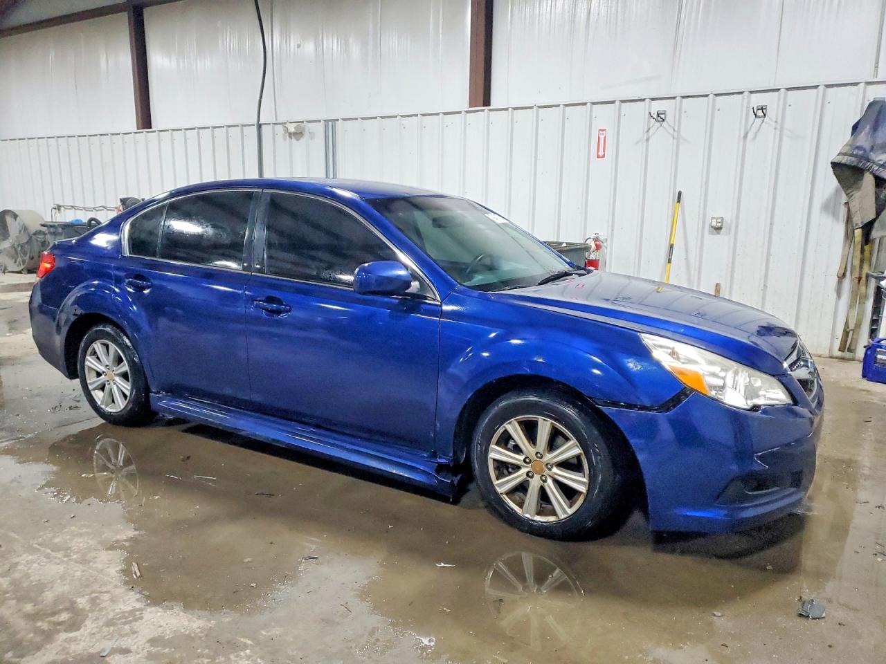 2010 SUBARU LEGACY 2.5I PREMIUM photo 4