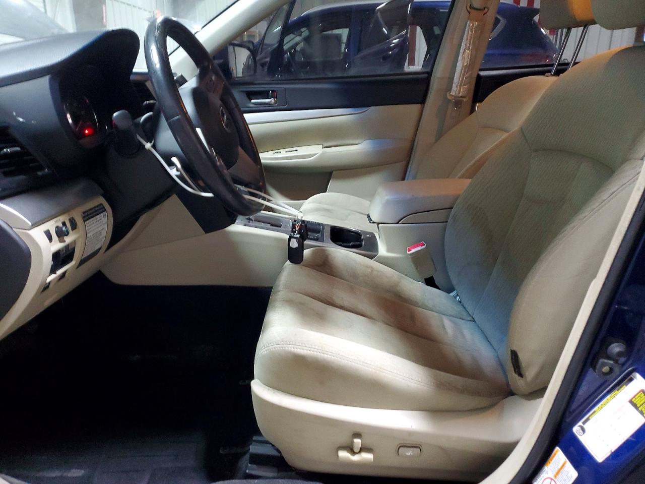 2010 SUBARU LEGACY 2.5I PREMIUM photo 7