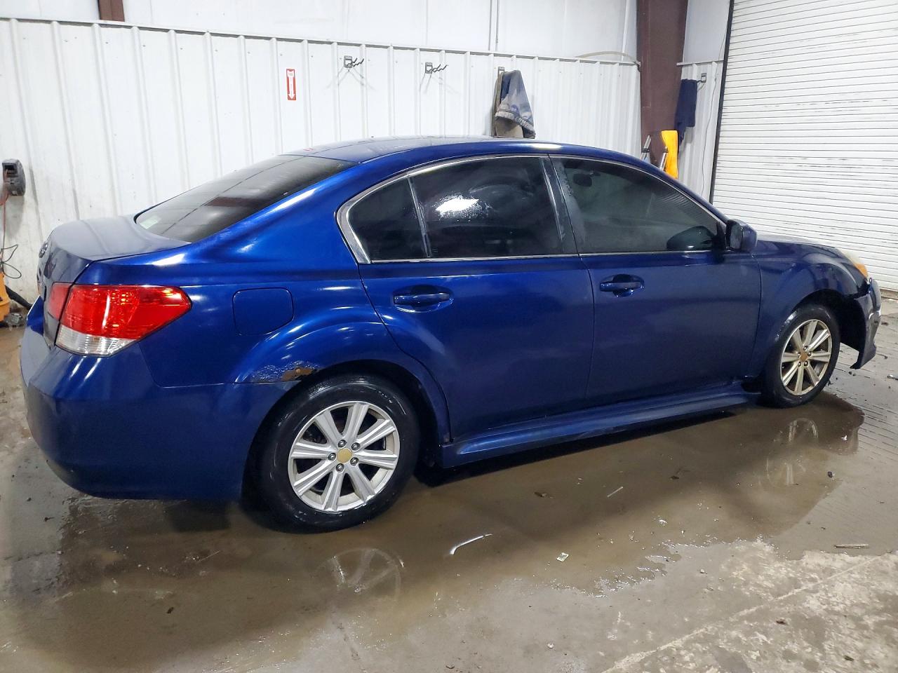 2010 SUBARU LEGACY 2.5I PREMIUM photo 3