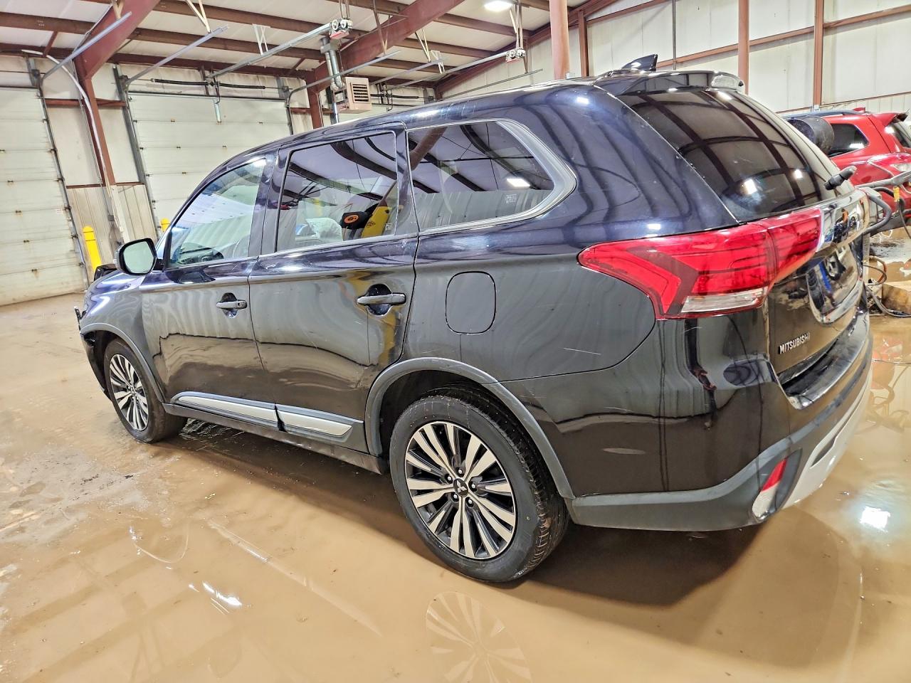 2019 MITSUBISHI OUTLANDER SE photo 3
