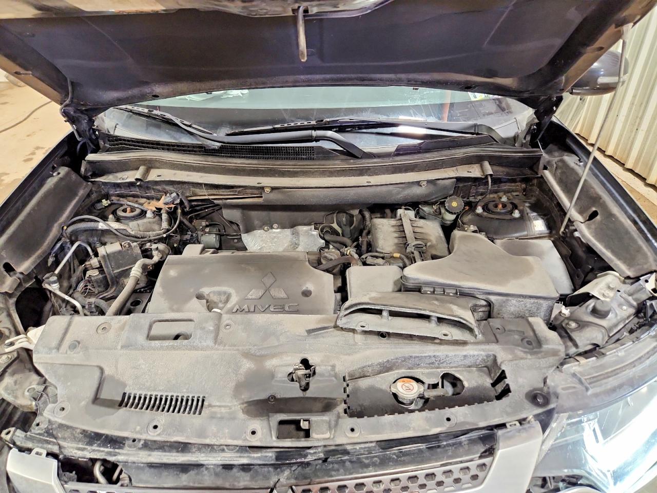 2019 MITSUBISHI OUTLANDER SE photo 23