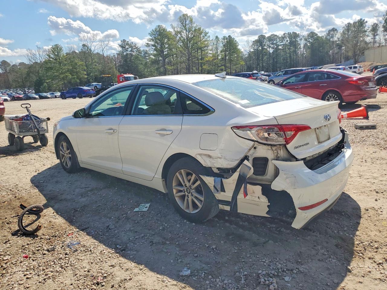 2015 HYUNDAI SONATA SE photo 3