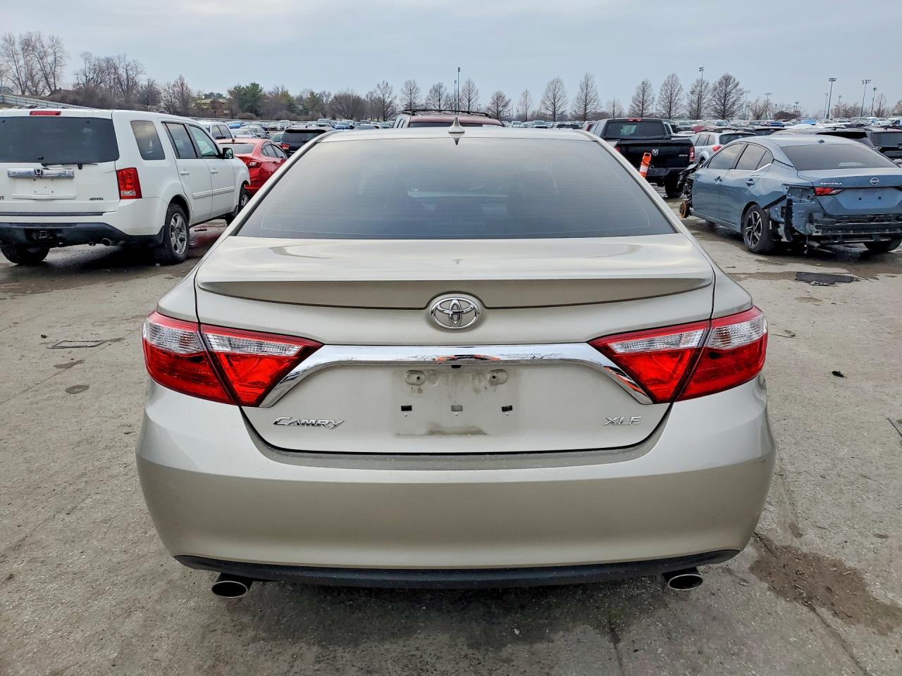 2015 TOYOTA CAMRY XLE V6 photo 11