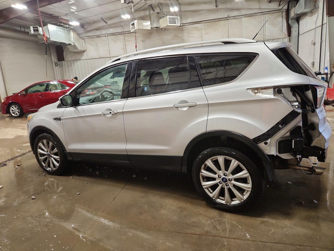 2017 FORD ESCAPE TITANIUM photo 2