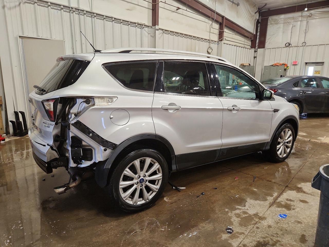 2017 FORD ESCAPE TITANIUM photo 3