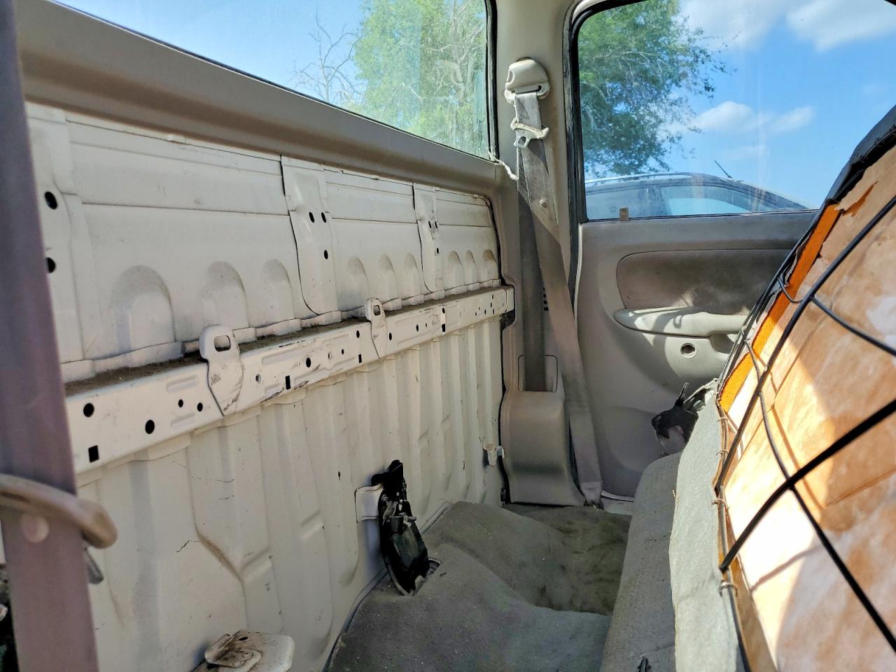 2004 TOYOTA TACOMA BASE photo 19