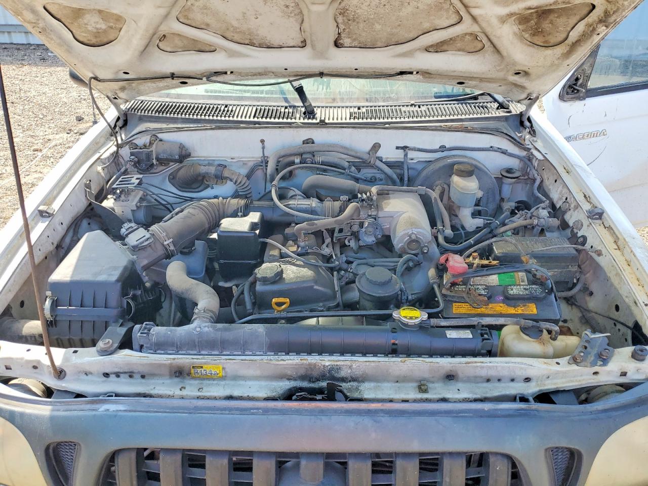 2004 TOYOTA TACOMA BASE photo 21
