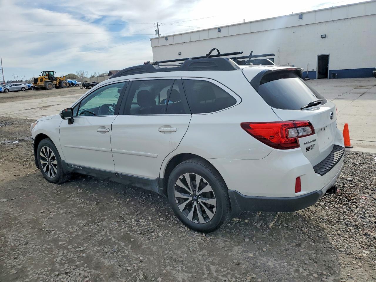 2015 SUBARU OUTBACK 3.6R LIMITED photo 3