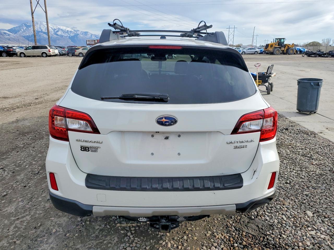 2015 SUBARU OUTBACK 3.6R LIMITED photo 11