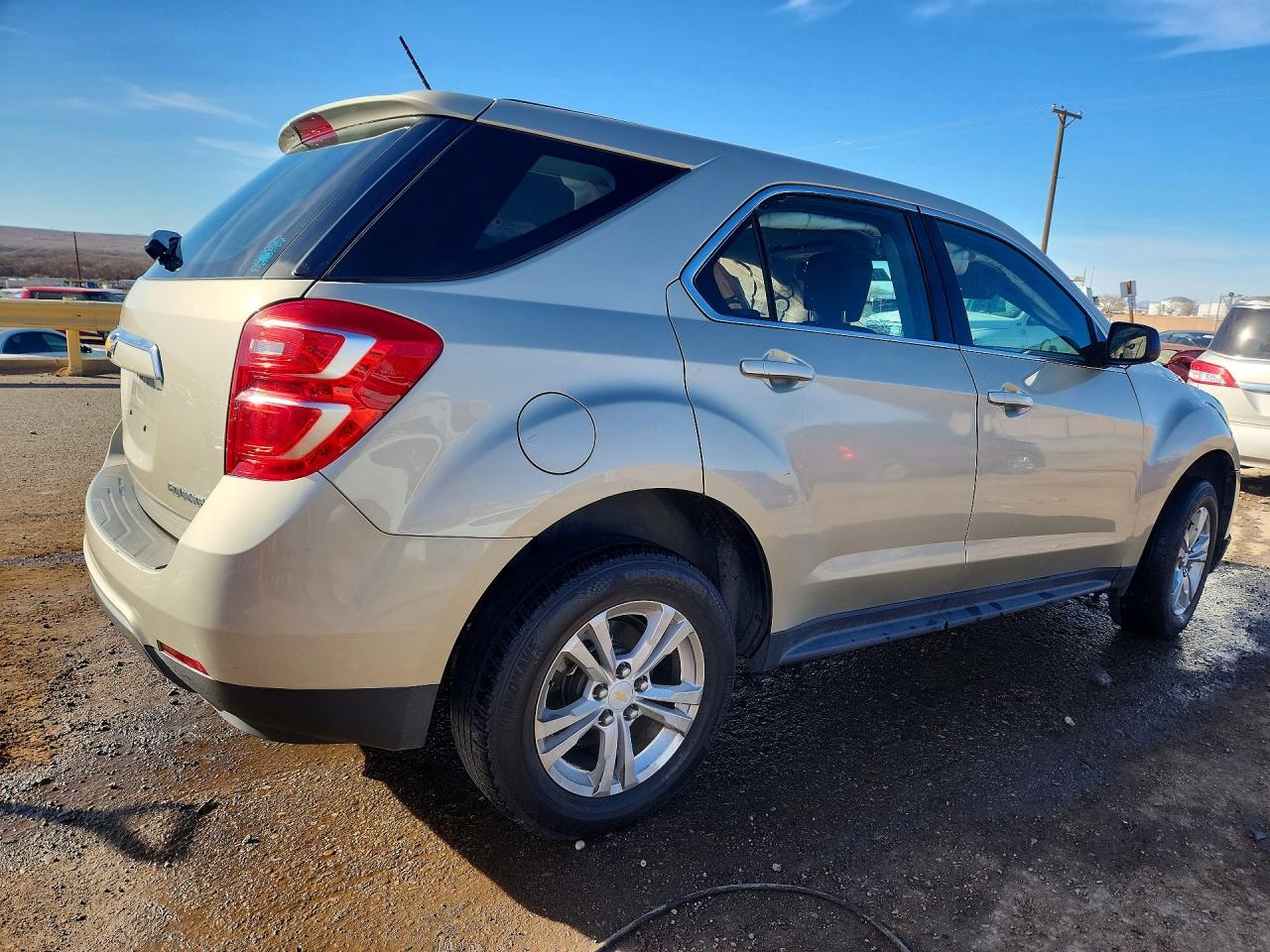 2016 CHEVROLET EQUINOX LS photo 3