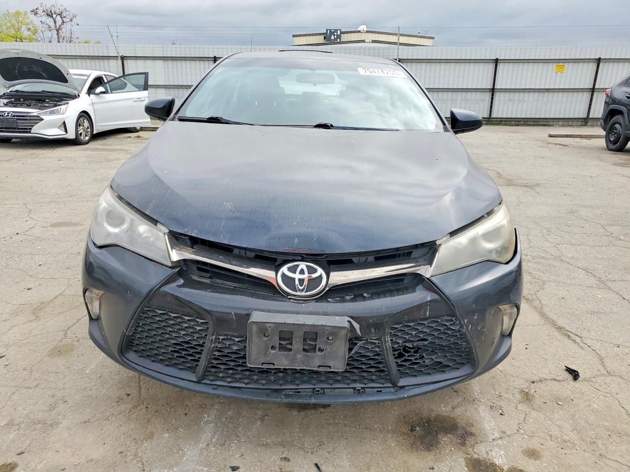 2017 TOYOTA CAMRY SE photo 5