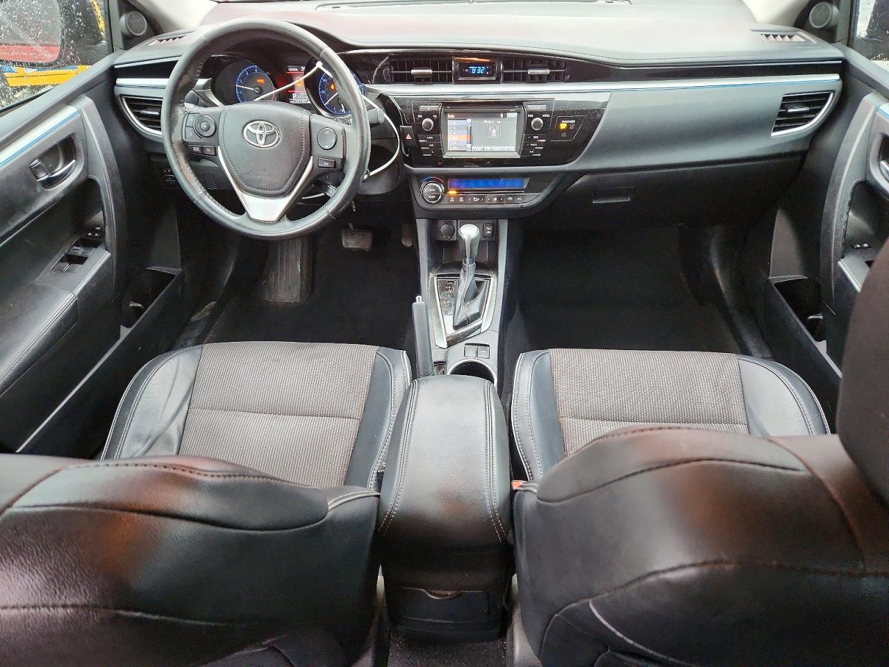 2014 TOYOTA COROLLA S photo 15