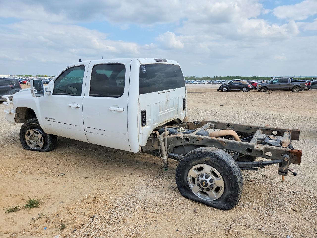 2014 CHEVROLET SILVERADO K2500 HEAVY DUTY LT photo 3