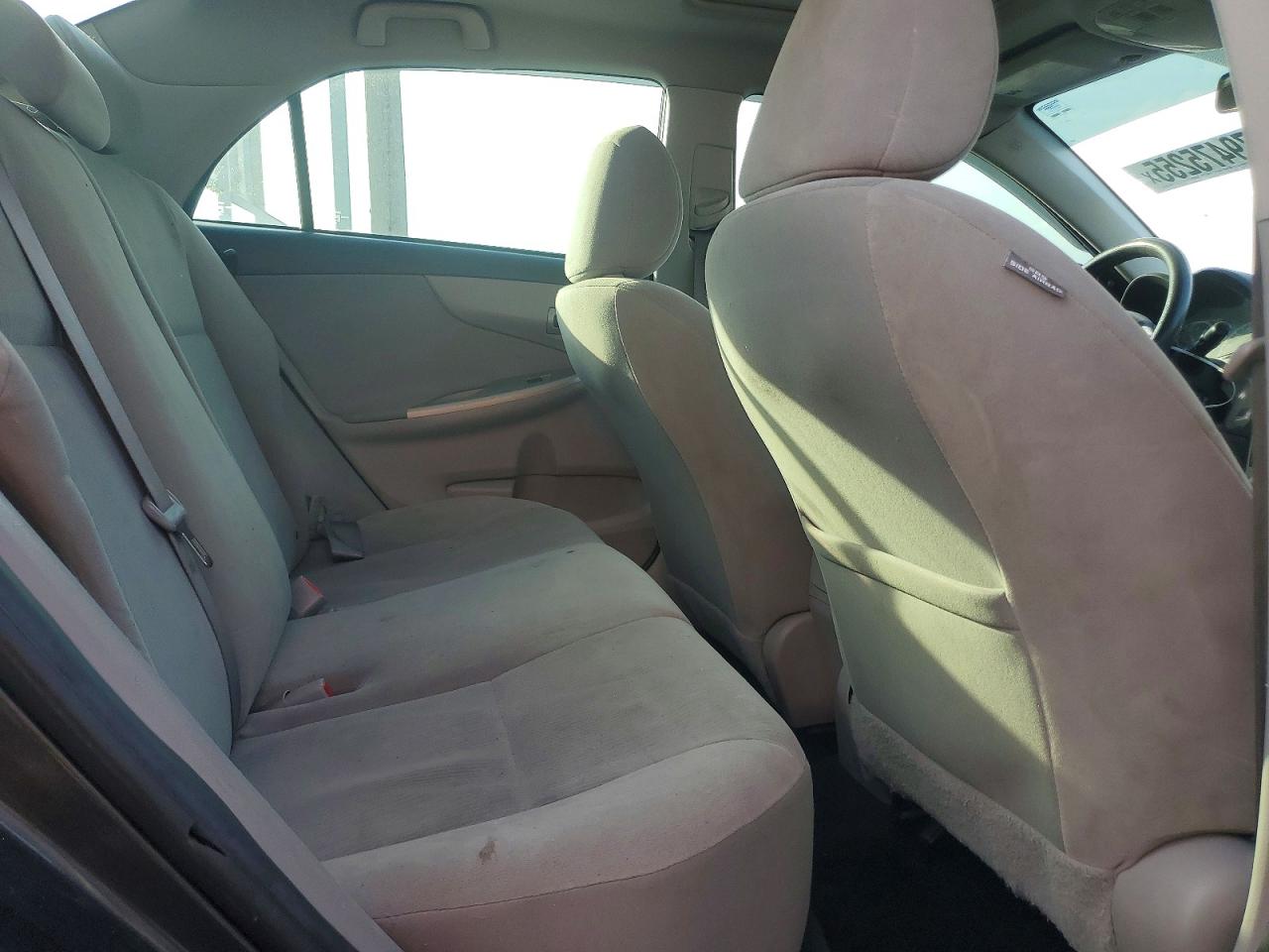 2012 TOYOTA COROLLA LE photo 10