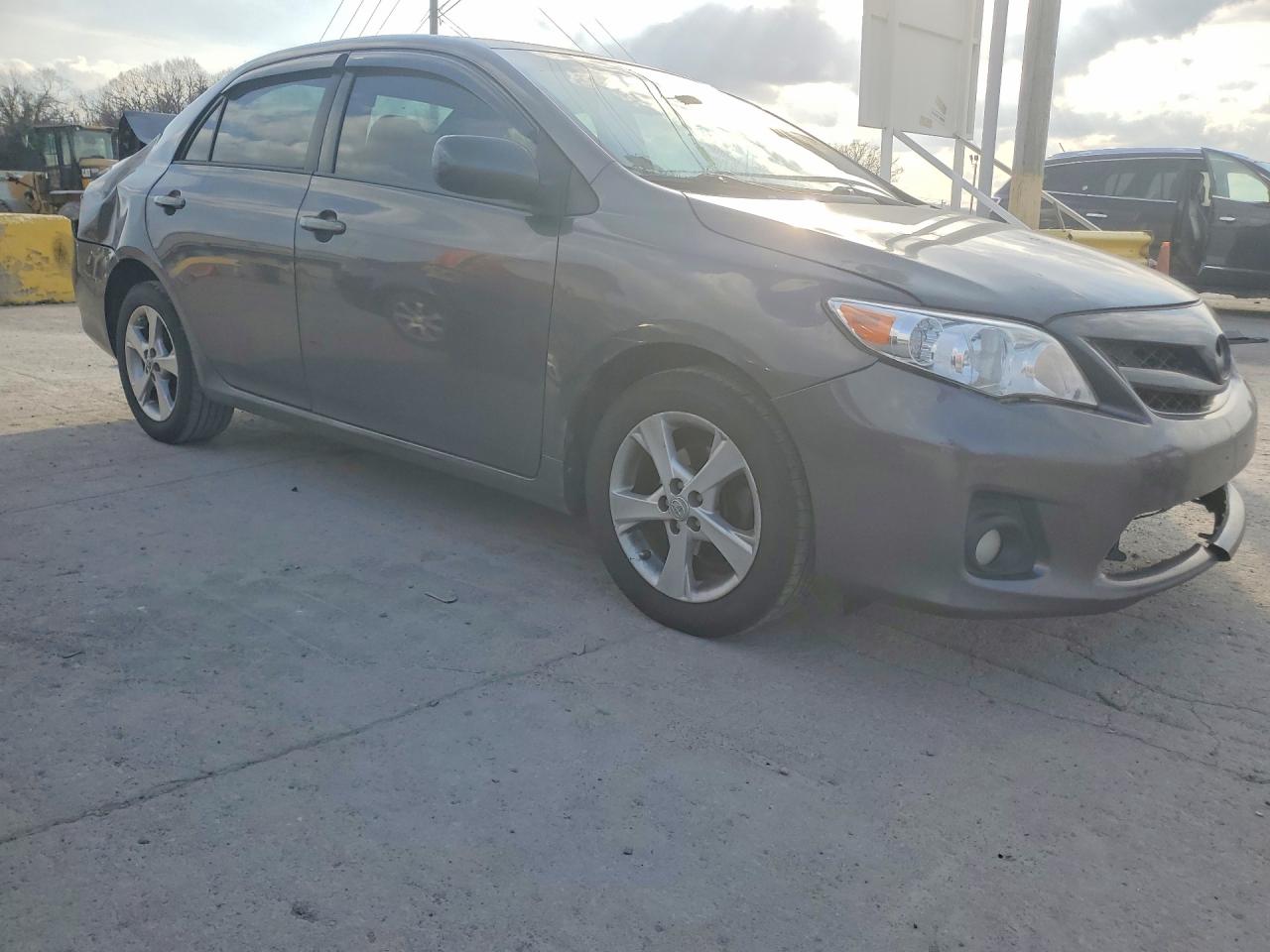 2012 TOYOTA COROLLA LE photo 4