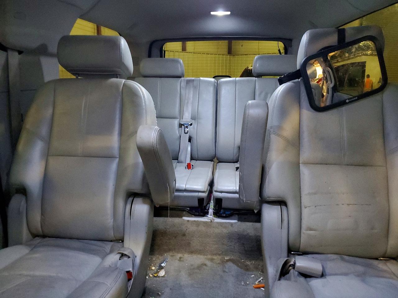 2010 CHEVROLET SUBURBAN K1500 LT photo 19