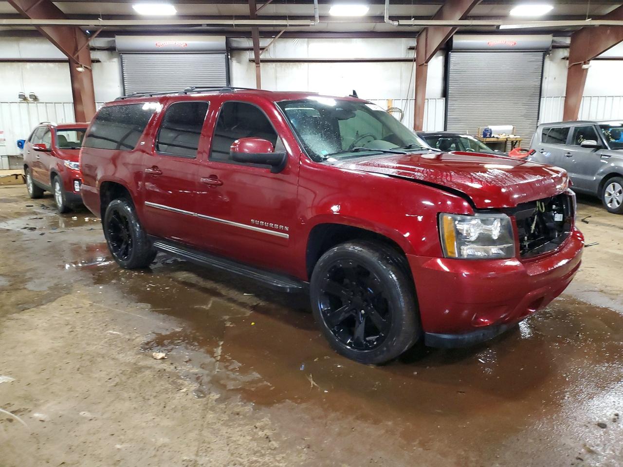 2010 CHEVROLET SUBURBAN K1500 LT photo 7