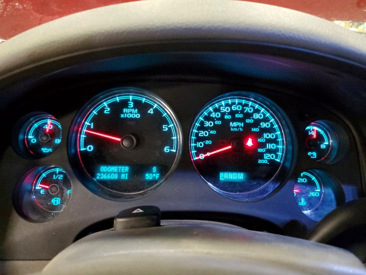 2010 CHEVROLET SUBURBAN K1500 LT photo 17