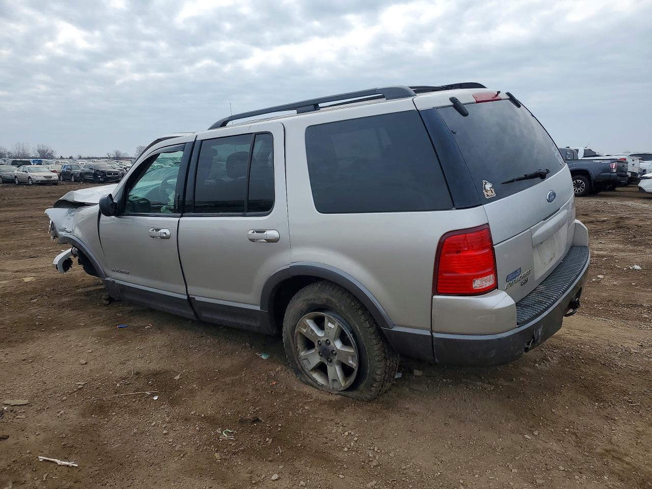 2004 FORD EXPLORER XLT photo 3