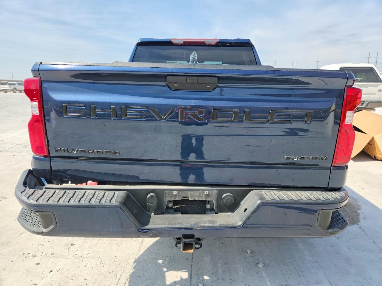 2020 CHEVROLET SILVERADO C1500 CUSTOM photo 11