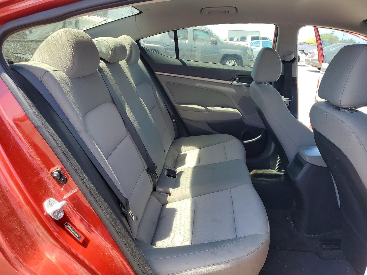 2017 HYUNDAI ELANTRA SE photo 10