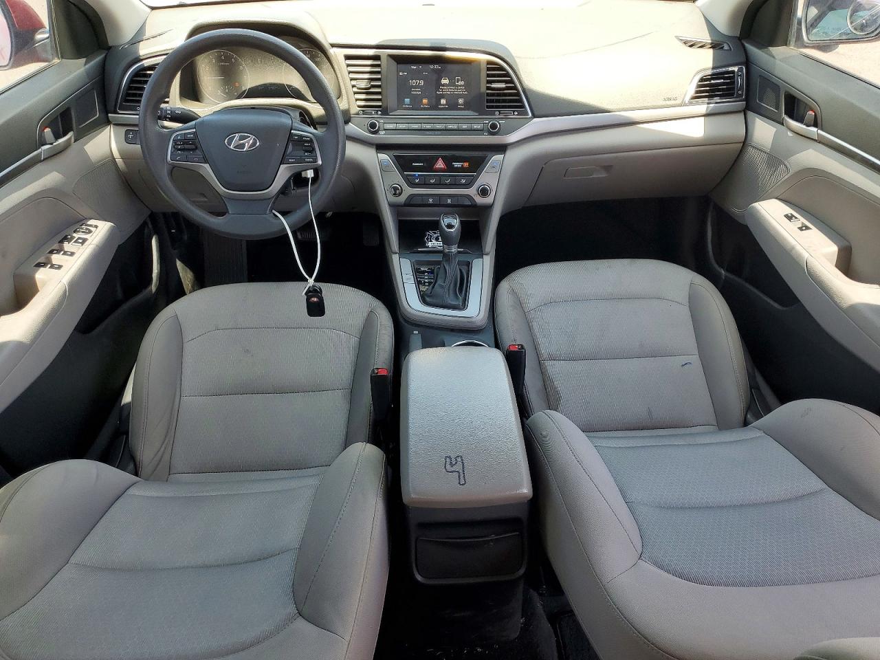 2017 HYUNDAI ELANTRA SE photo 8