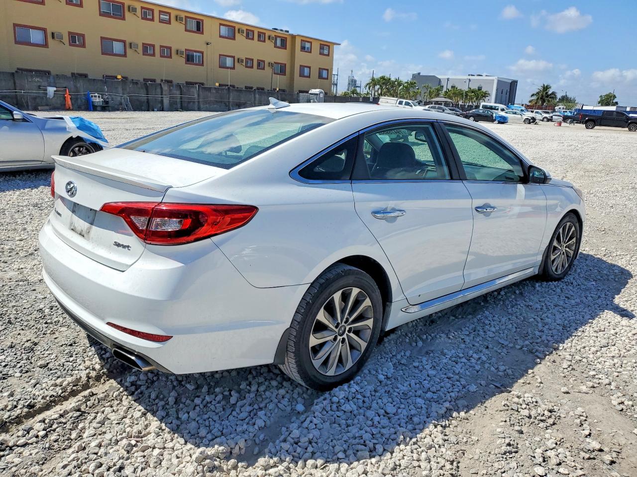 2016 HYUNDAI SONATA SPORT photo 5