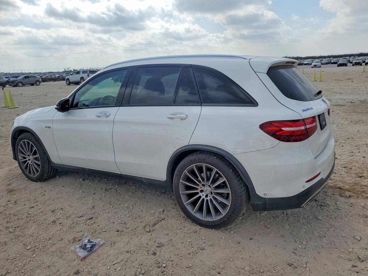 2018 MERCEDES-BENZ GLC 43 4MATIC AMG photo 3
