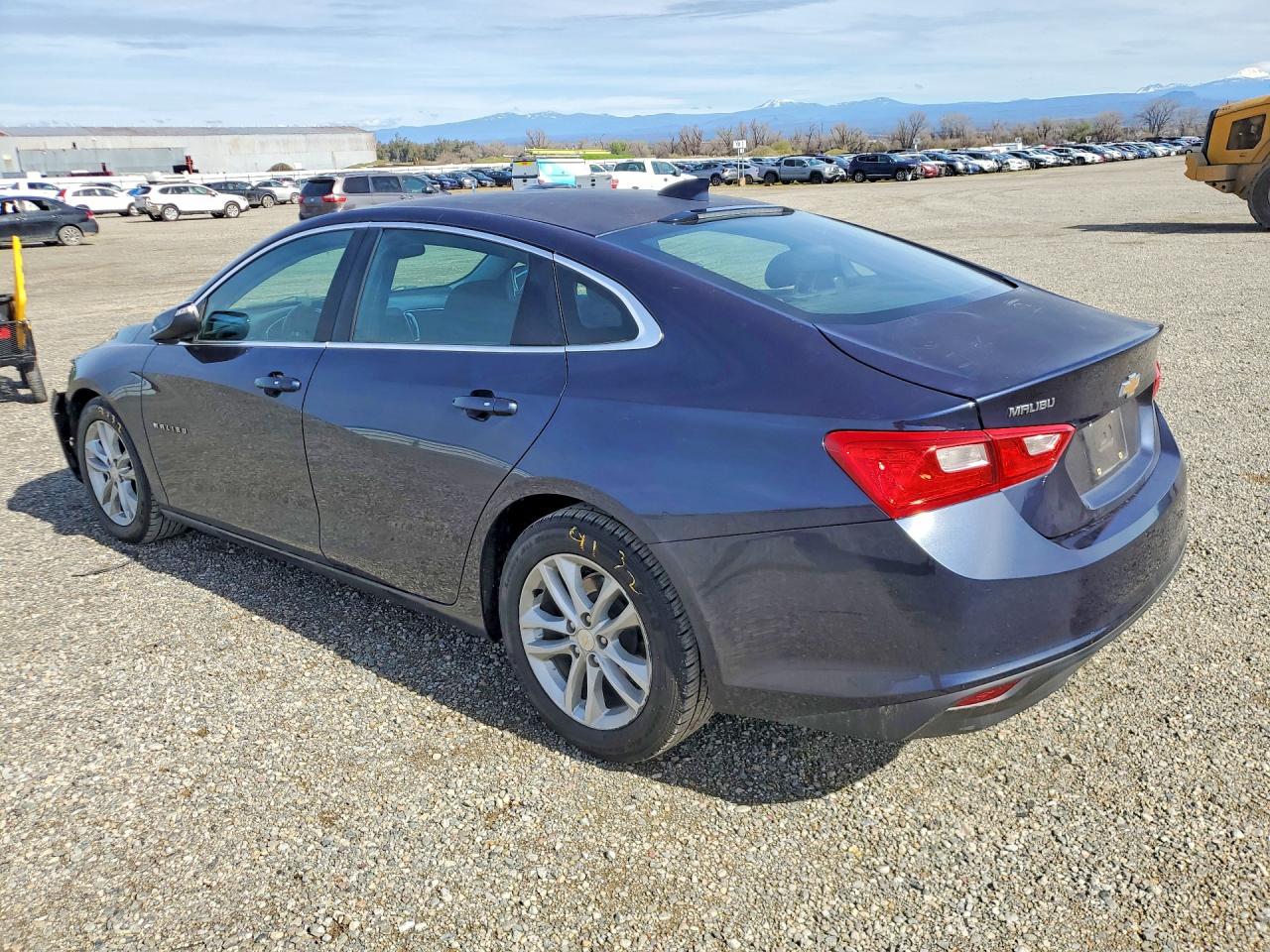 2016 CHEVROLET MALIBU LT photo 4