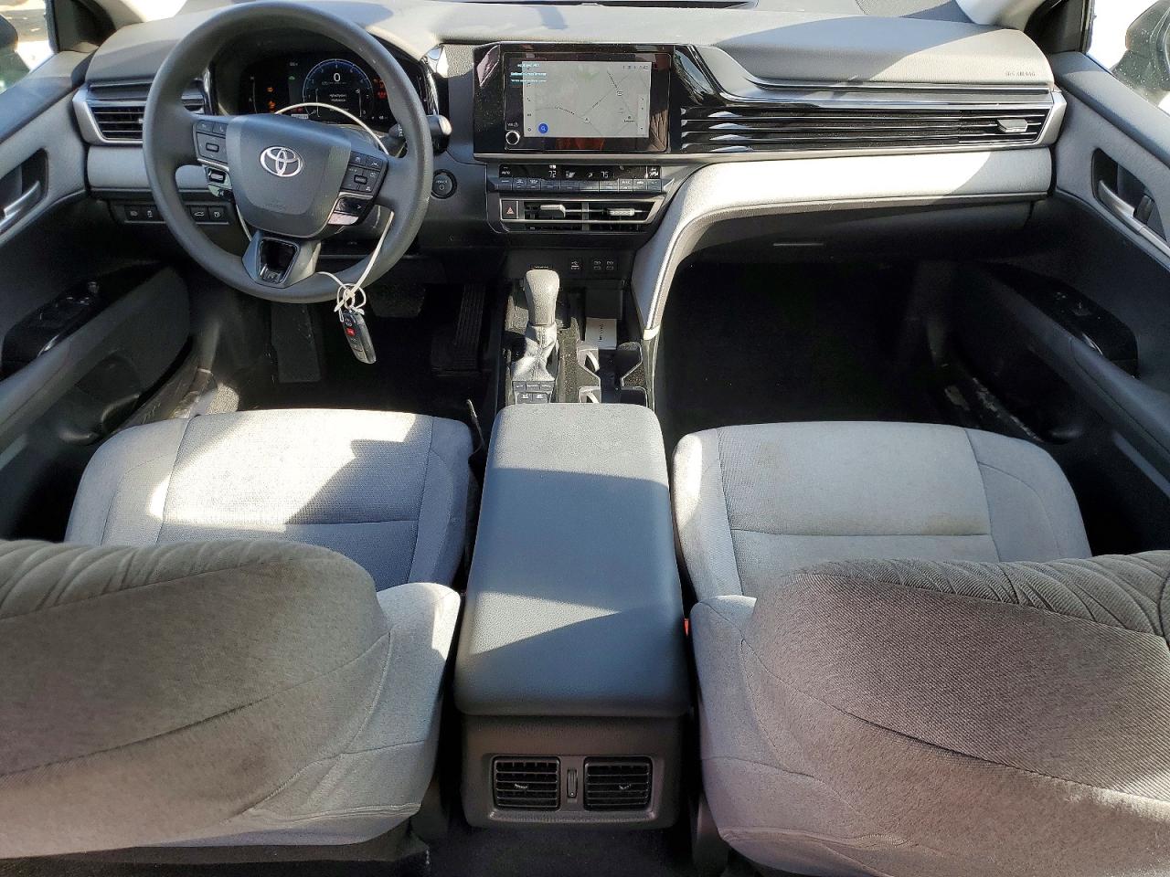 2025 TOYOTA CAMRY LE photo 15
