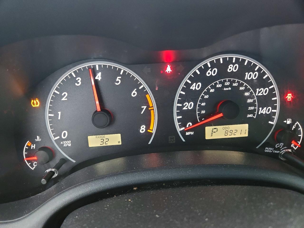 2012 TOYOTA COROLLA LE photo 17