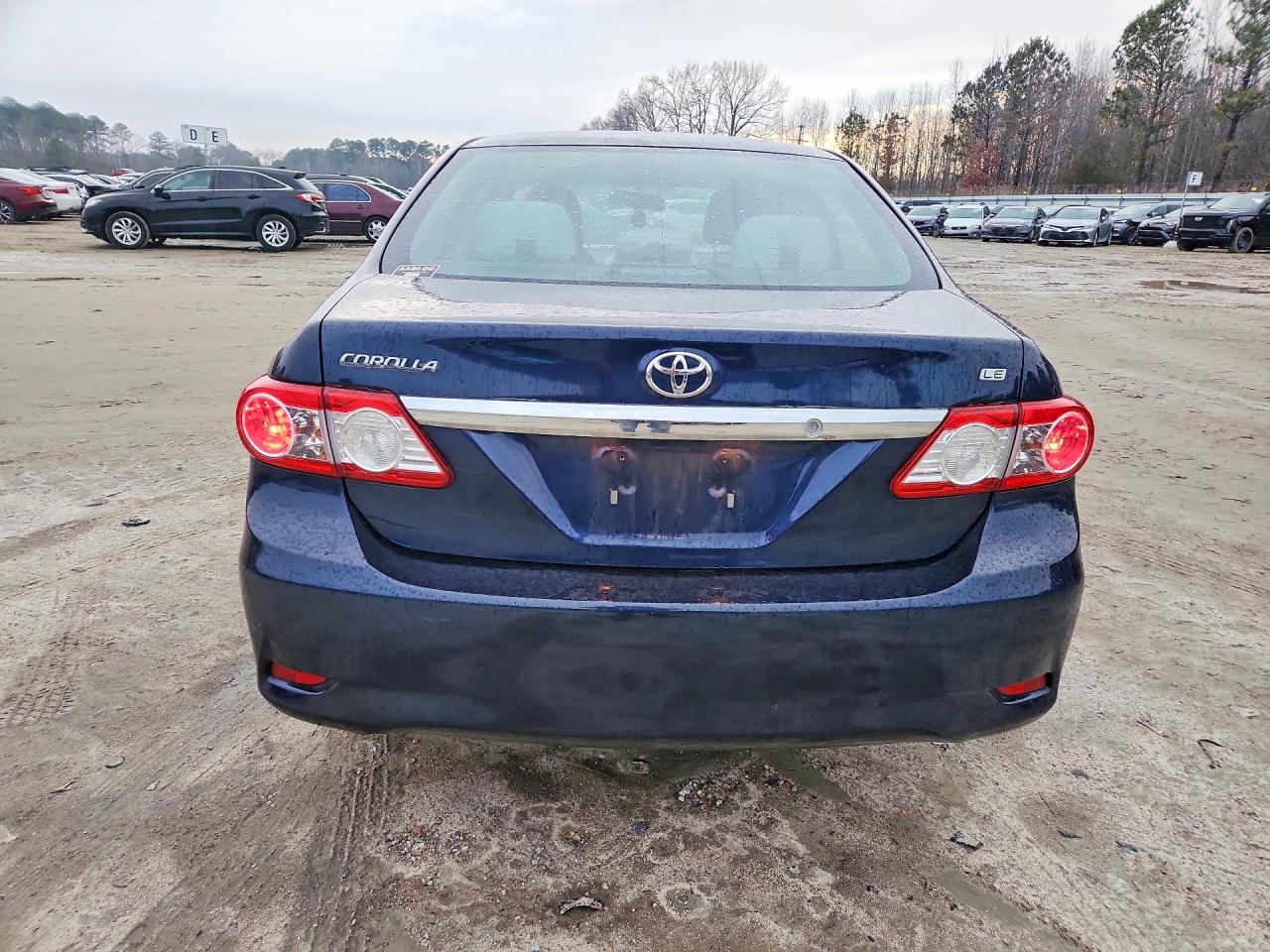2012 TOYOTA COROLLA LE photo 11