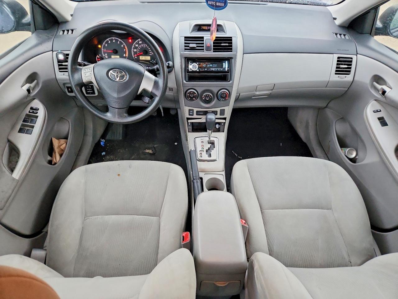 2012 TOYOTA COROLLA LE photo 15