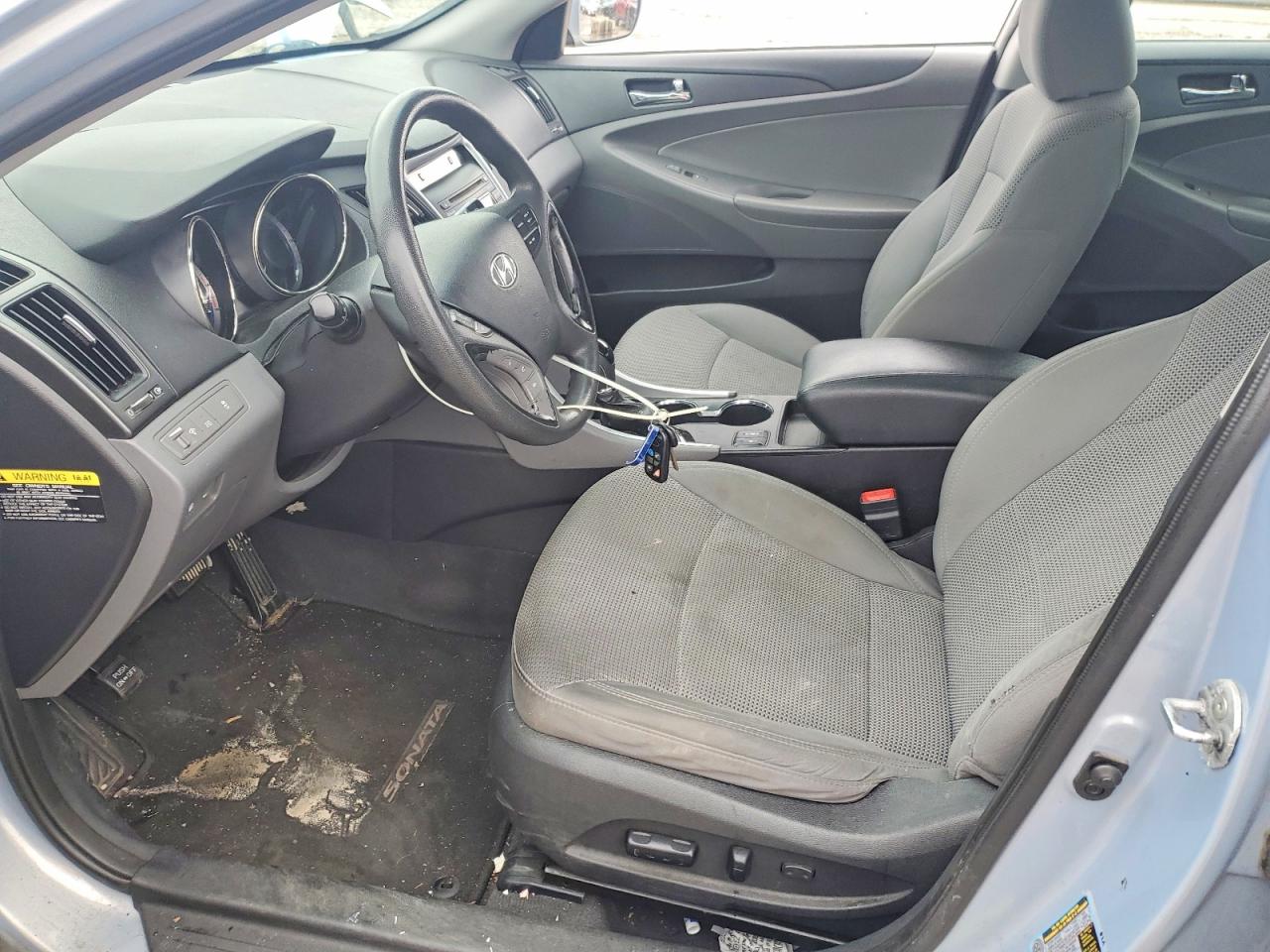 2013 HYUNDAI SONATA GLS photo 19