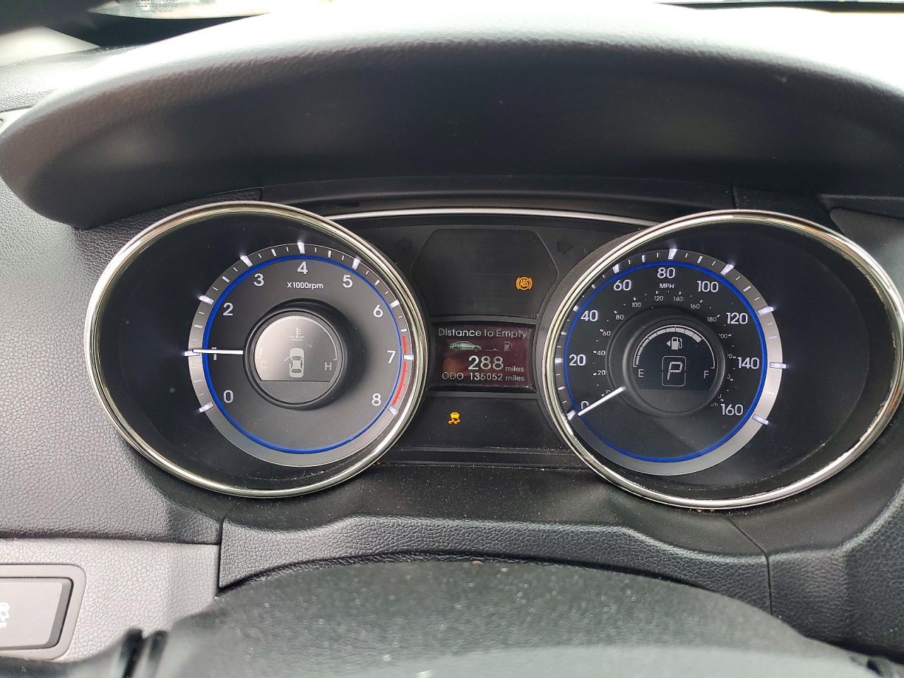2013 HYUNDAI SONATA GLS photo 25