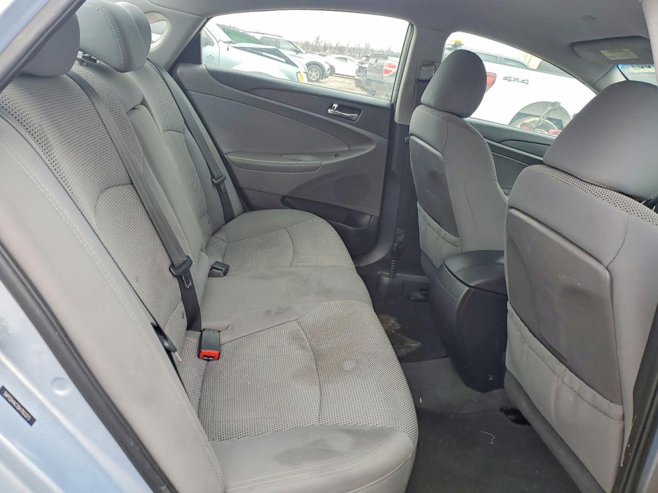 2013 HYUNDAI SONATA GLS photo 28