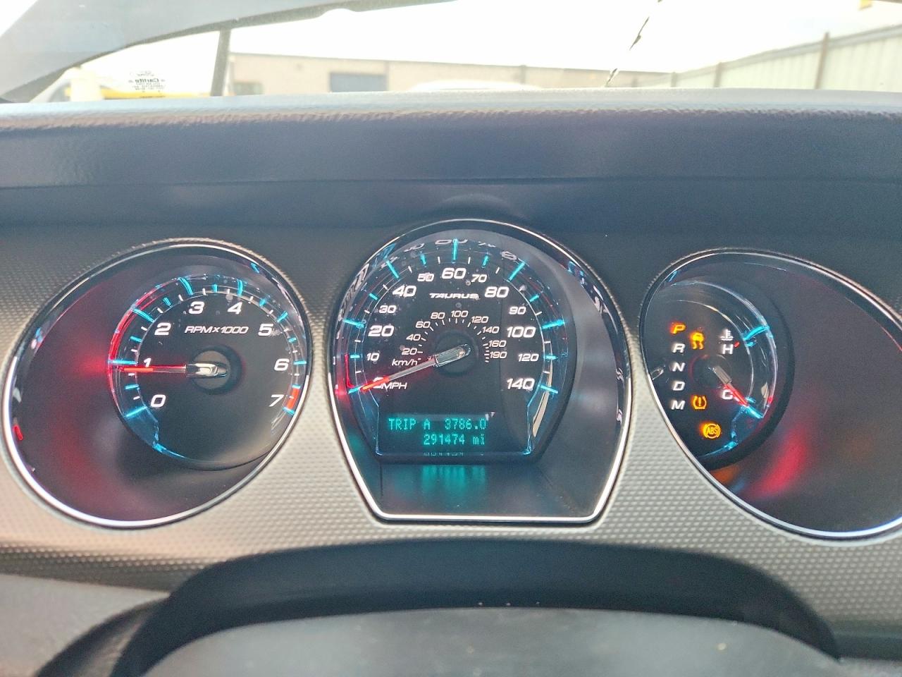 2012 FORD TAURUS SEL photo 17