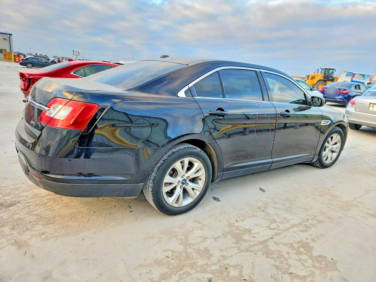 2012 FORD TAURUS SEL photo 5