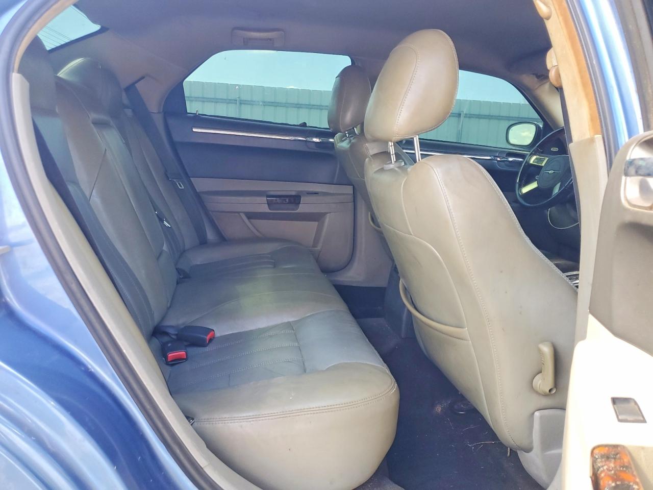 2007 CHRYSLER 300C photo 28