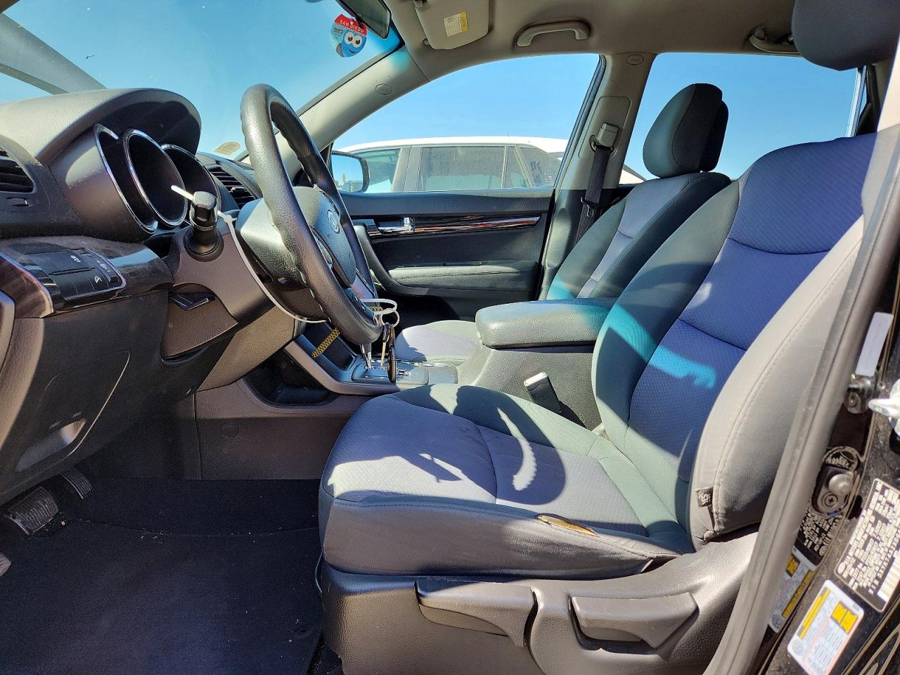 2013 KIA SORENTO LX photo 19
