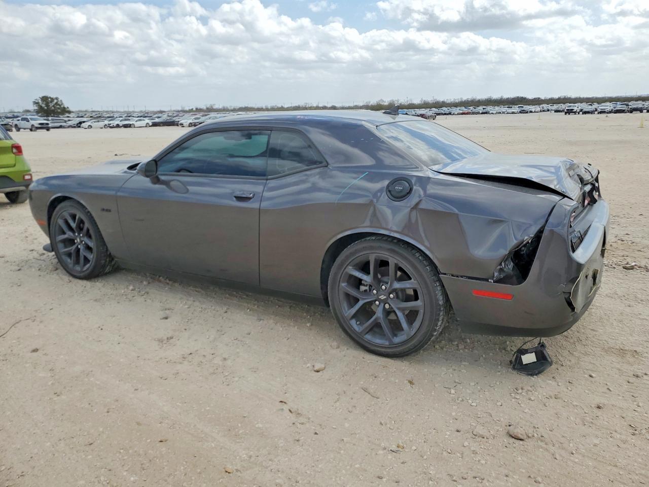 2023 DODGE CHALLENGER R photo 2