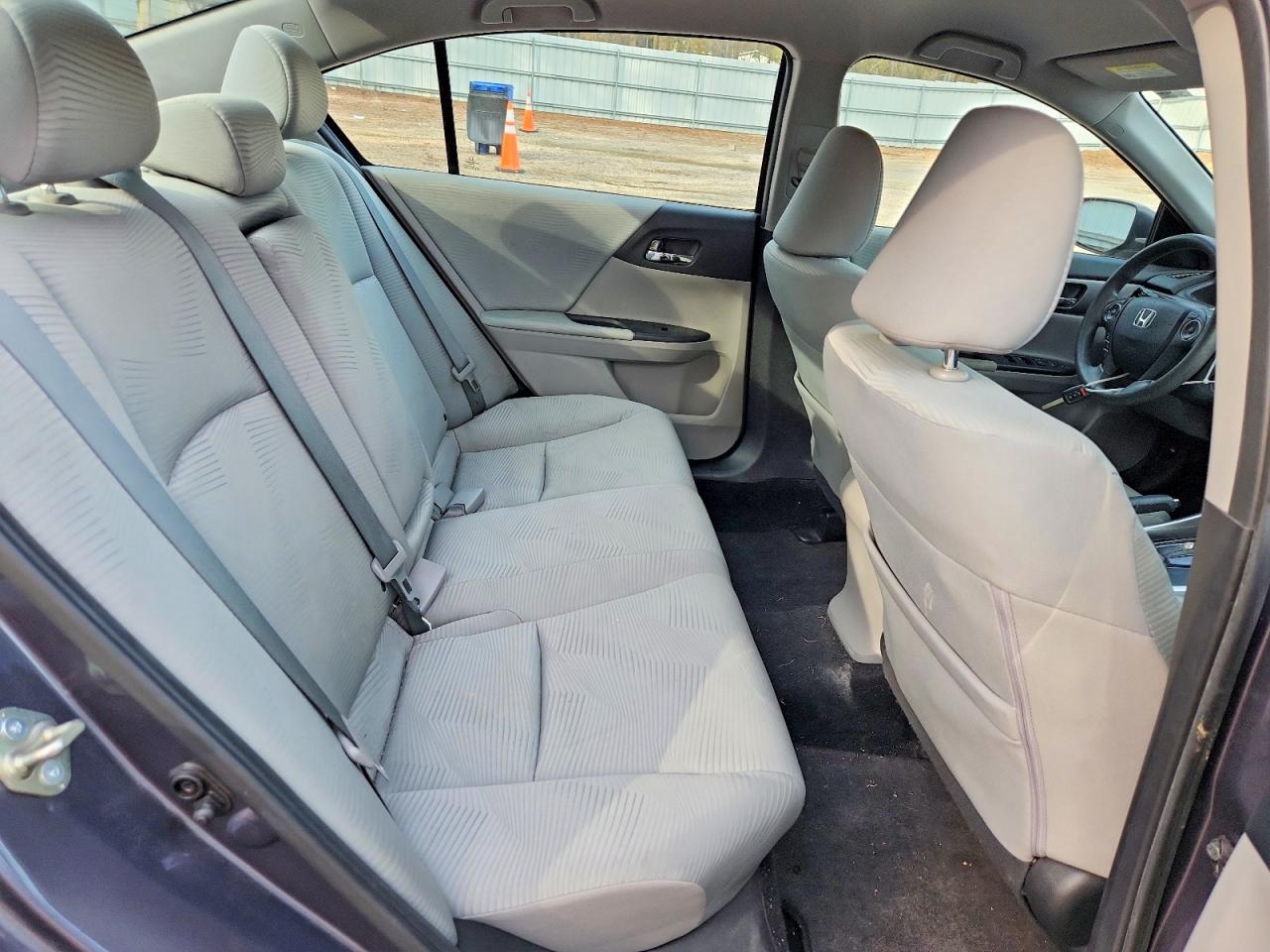 2015 HONDA ACCORD LX photo 10