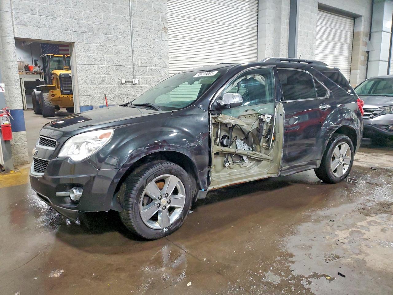 2013 CHEVROLET EQUINOX LT photo 2