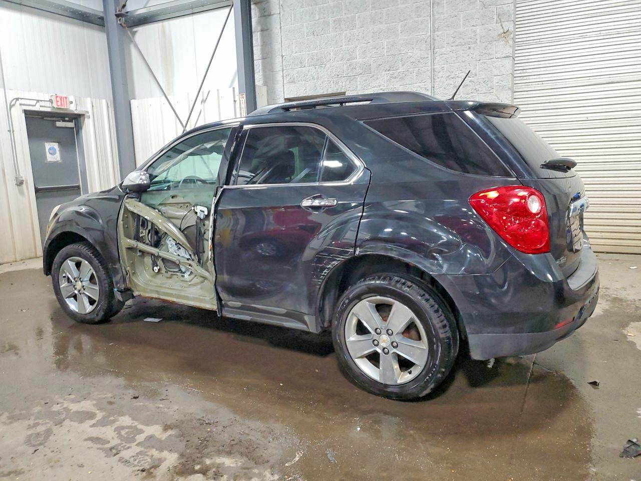 2013 CHEVROLET EQUINOX LT photo 4