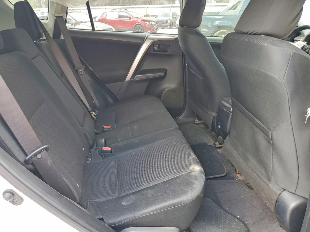 2018 TOYOTA RAV4 LE photo 10