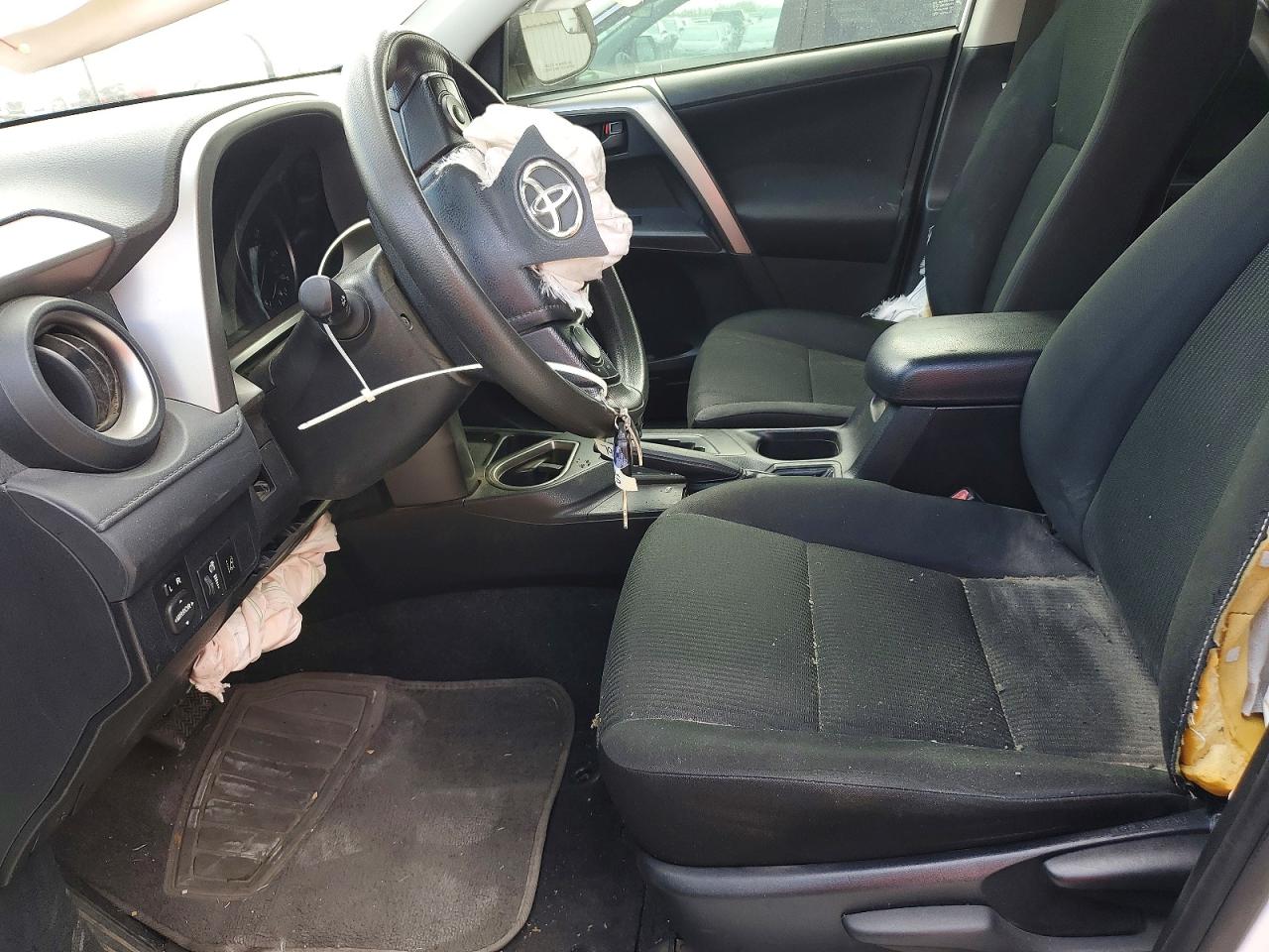 2018 TOYOTA RAV4 LE photo 7