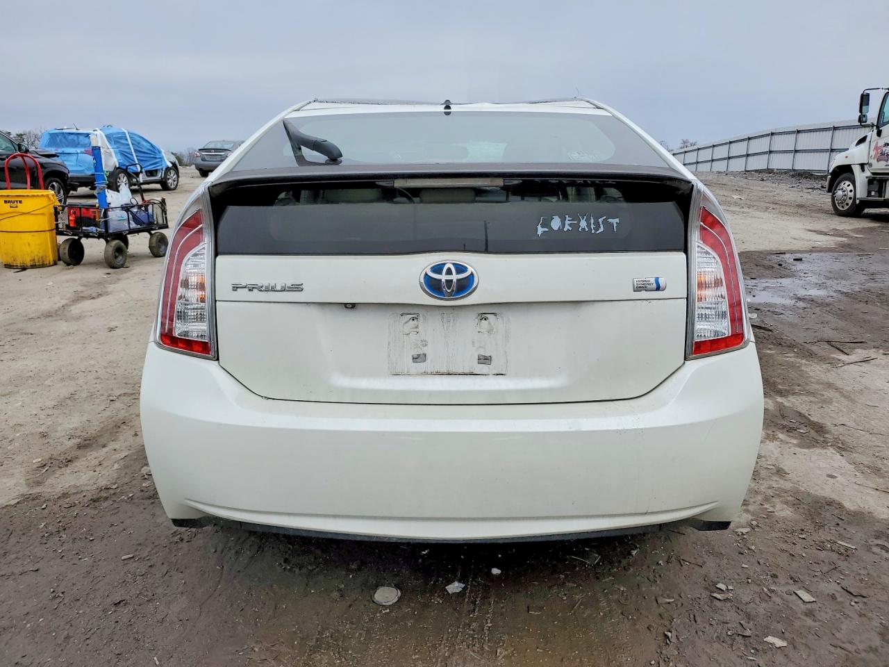 2012 TOYOTA PRIUS photo 11
