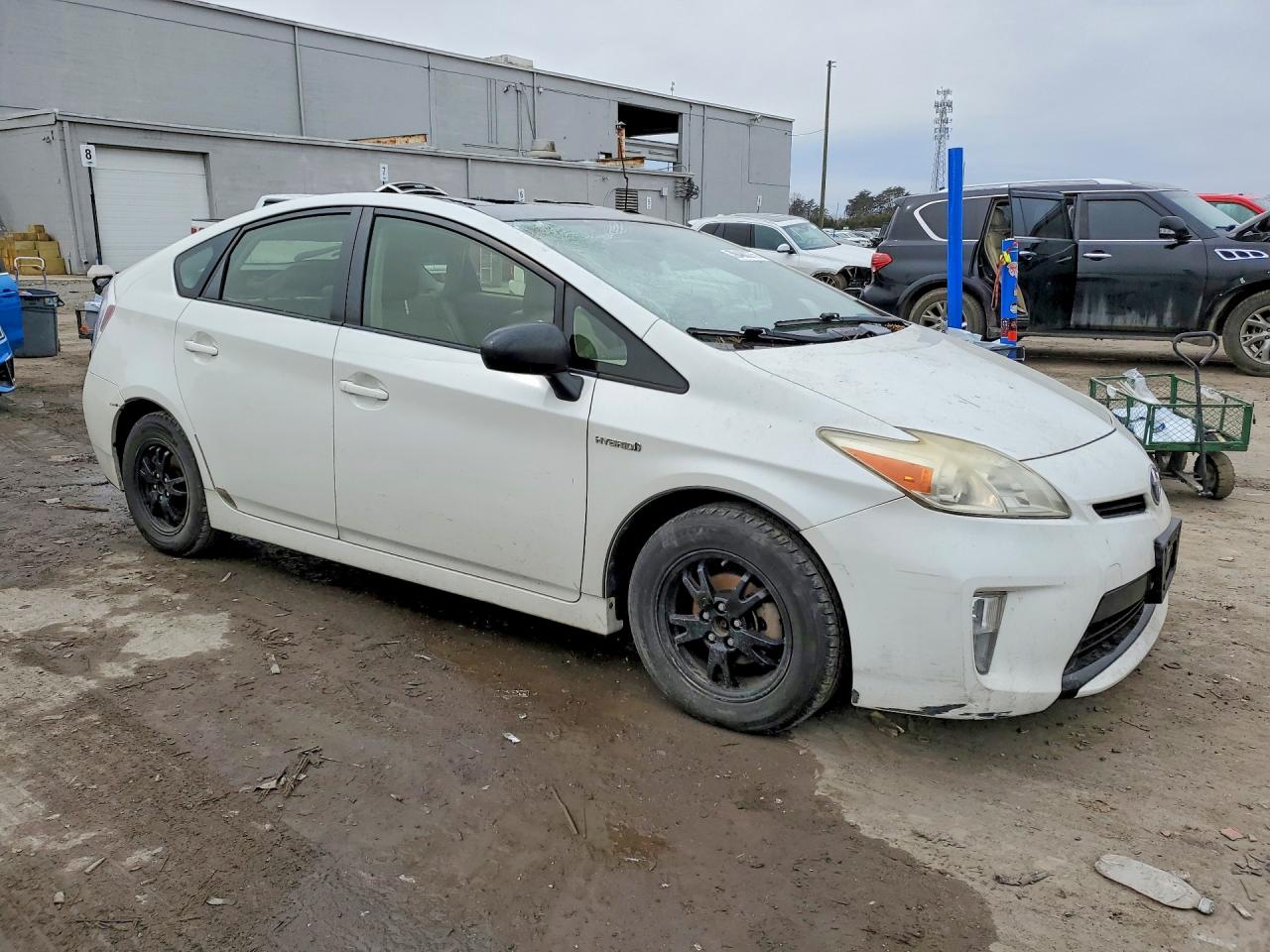 2012 TOYOTA PRIUS photo 7