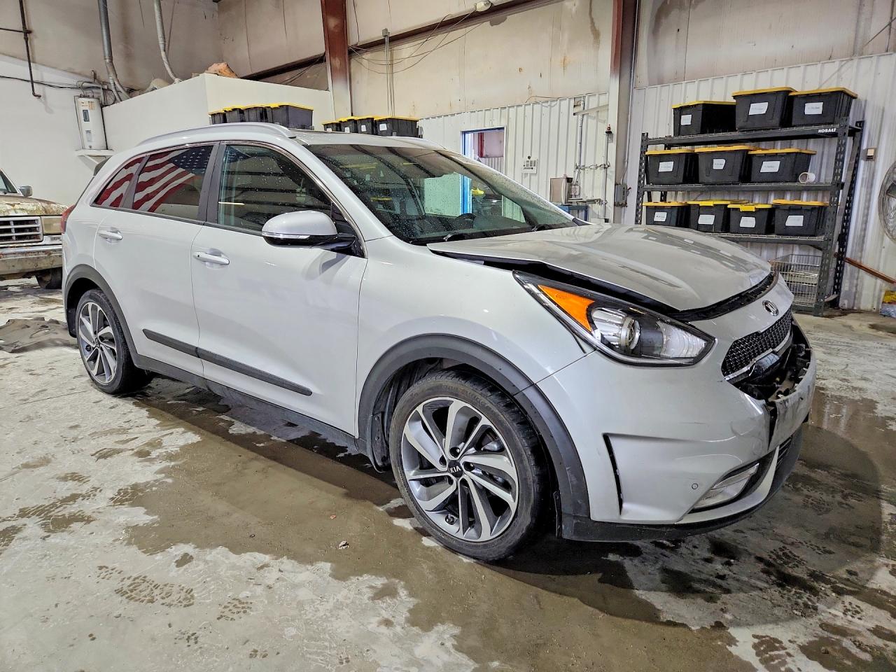2017 KIA NIRO TOURING photo 10